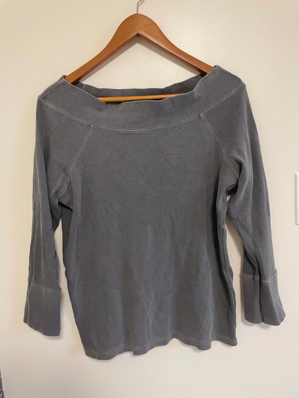 Newport News Gray Sweartshirt Off The Shoulder grunge y2k indie sleaze